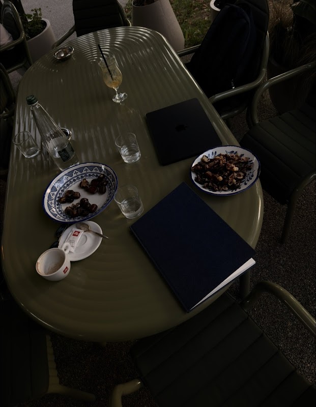 Table service at ATY